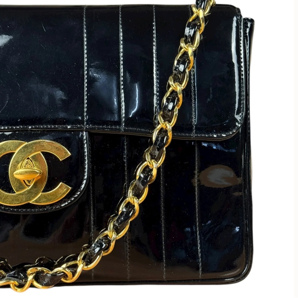 Chanel Vintage Jumbo Patent Shoulder Bag - Picture 4 of 12
